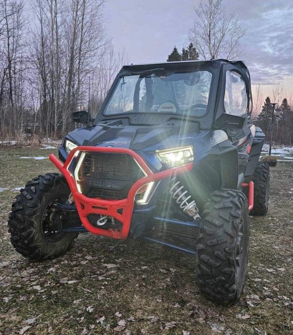 PARE-BRISE EN VERRE AVEC ENSEMBLE COMPLET D'ESSUIE GLACE ET DE LAVE GLACE POLARIS RZR XP 1000 / XPTURBO | 2019-2023 (Pare-brise avant)