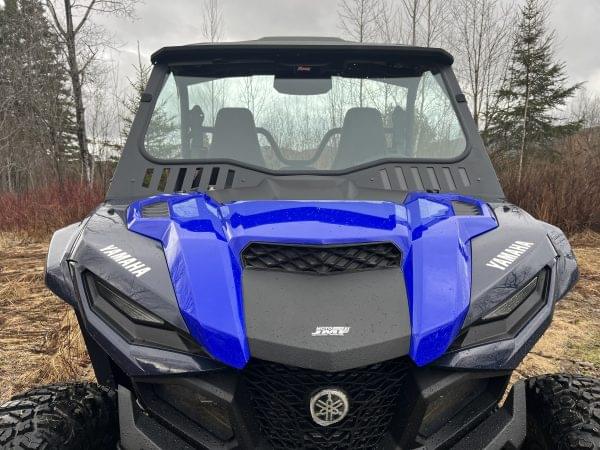 PARE-BRISE EN VERRE AVEC ENSEMBLE COMPLET D'ESSUIE GLACE ET DE LAVE GLACE YAMAHA RMAX X2 - X4 | 2021-2024 (Pare-brise avant) - Image 2