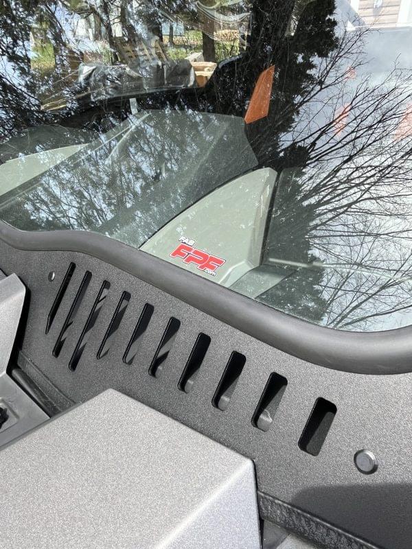 PARE-BRISE EN VERRE AVEC ENSEMBLE COMPLET D'ESSUIE GLACE ET DE LAVE GLACE POLARIS RZR XP 1000 | 2024-2025 (Pare-brise avant) – Image 3