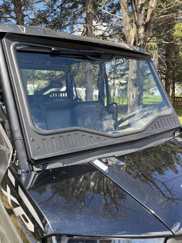 PARE-BRISE EN VERRE AVEC ENSEMBLE COMPLET D'ESSUIE GLACE ET DE LAVE GLACE POLARIS RANGER XP 1000 | 2018-2025 (Pare-brise avant) - Image 6