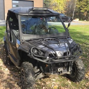 PARE-BRISE EN VERRE AVEC ENSEMBLE COMPLET D'ESSUIE GLACE ET DE LAVE GLACE Can-Am Commander | 2012-2020 (Pare-brise avant)